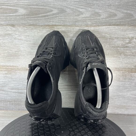 New Balance Men’s 327 Triple Black Athletic Sneakers Size 8 - Picture 7 of 10